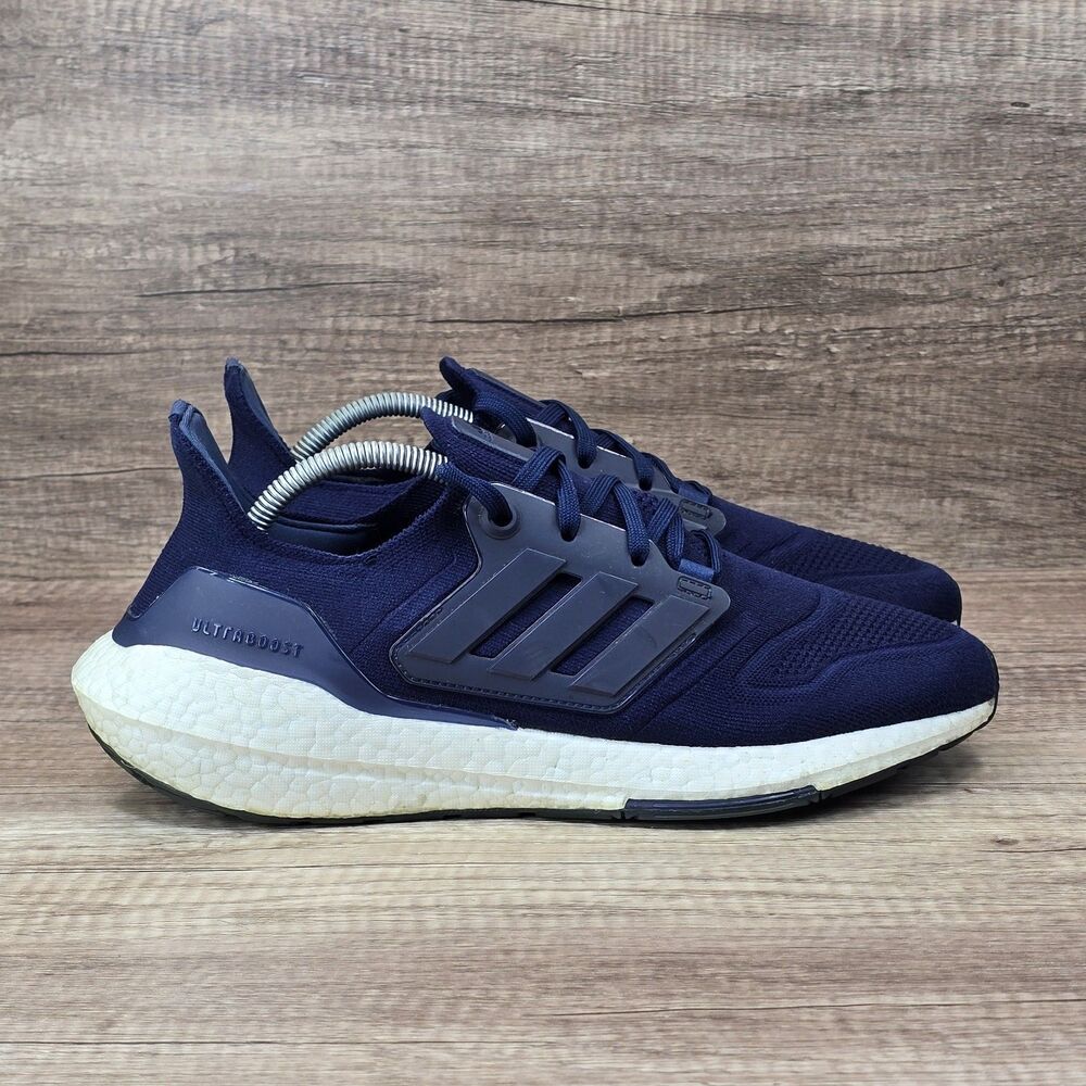 Adidas UltraBoost 22 Men's Size 10 Navy Blue Primeknit Running Shoes GX5461